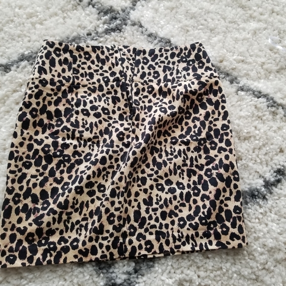 Beautiful Leopard skirt XS size 0 - Picture 2 of 3